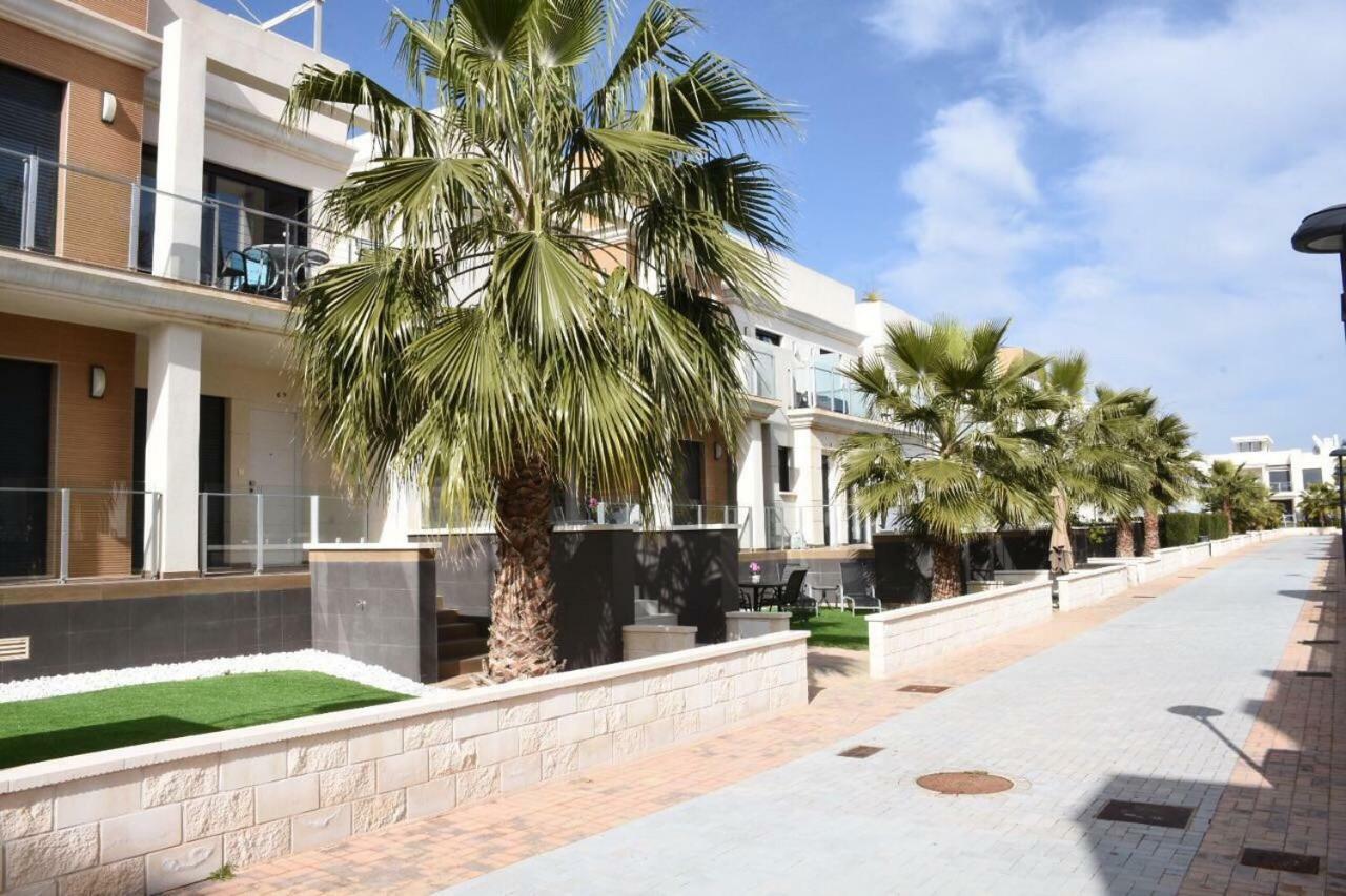 Hotel La Zenia Beach Bungalow Orihuela Exterior foto